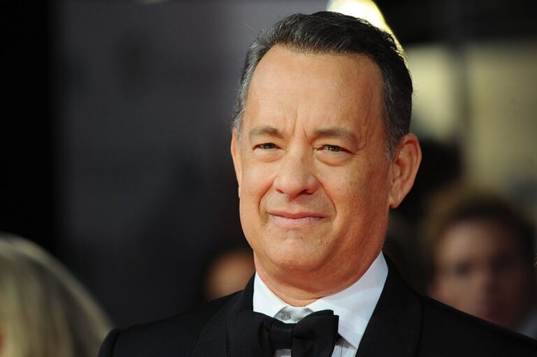 Tom Hanks Net Worth 2023, Career, Family, Age and More - Oipinio